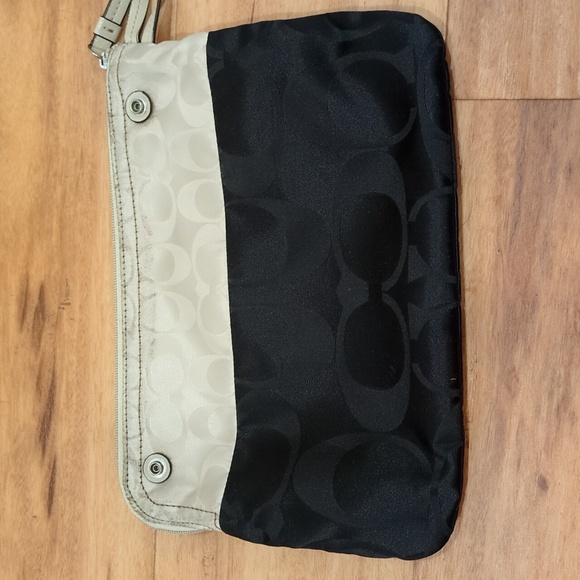 Coach GUC Black And Tan Pouch Travel Bag Cosmetic Case - Picture 3 of 13